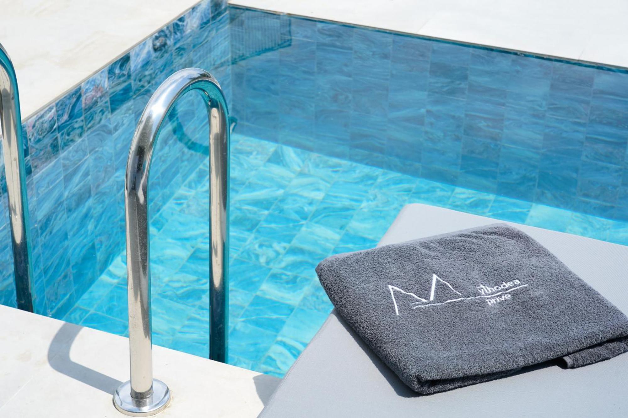 Mythodea Prive Luxury Suites Chrysi Ammoudia Exterior photo