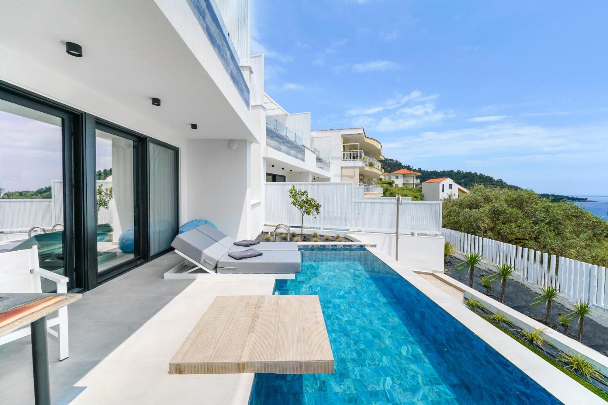 Mythodea Prive Luxury Suites Chrysi Ammoudia Exterior photo