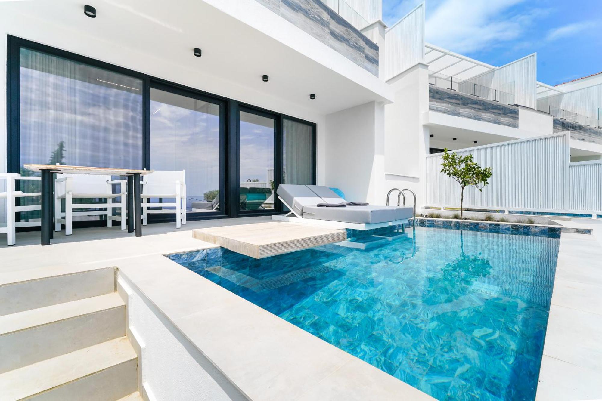 Mythodea Prive Luxury Suites Chrysi Ammoudia Exterior photo